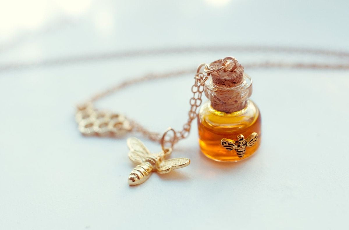 Collar de Botecito con Abeja 🐝